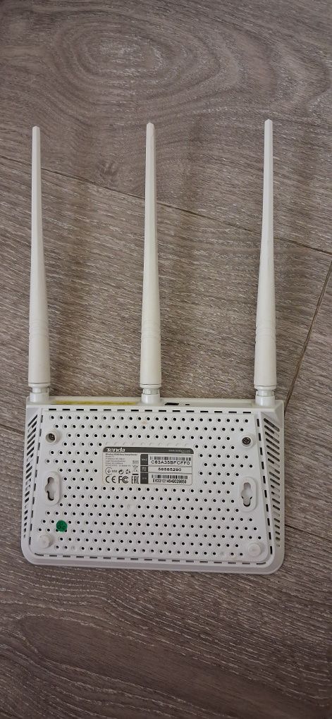 Маршрутизатор Wi fi Роутер Tenda