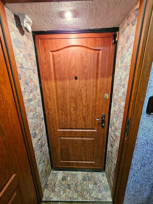 Простора двокімнатна квартира в добротному "польському" будинку...