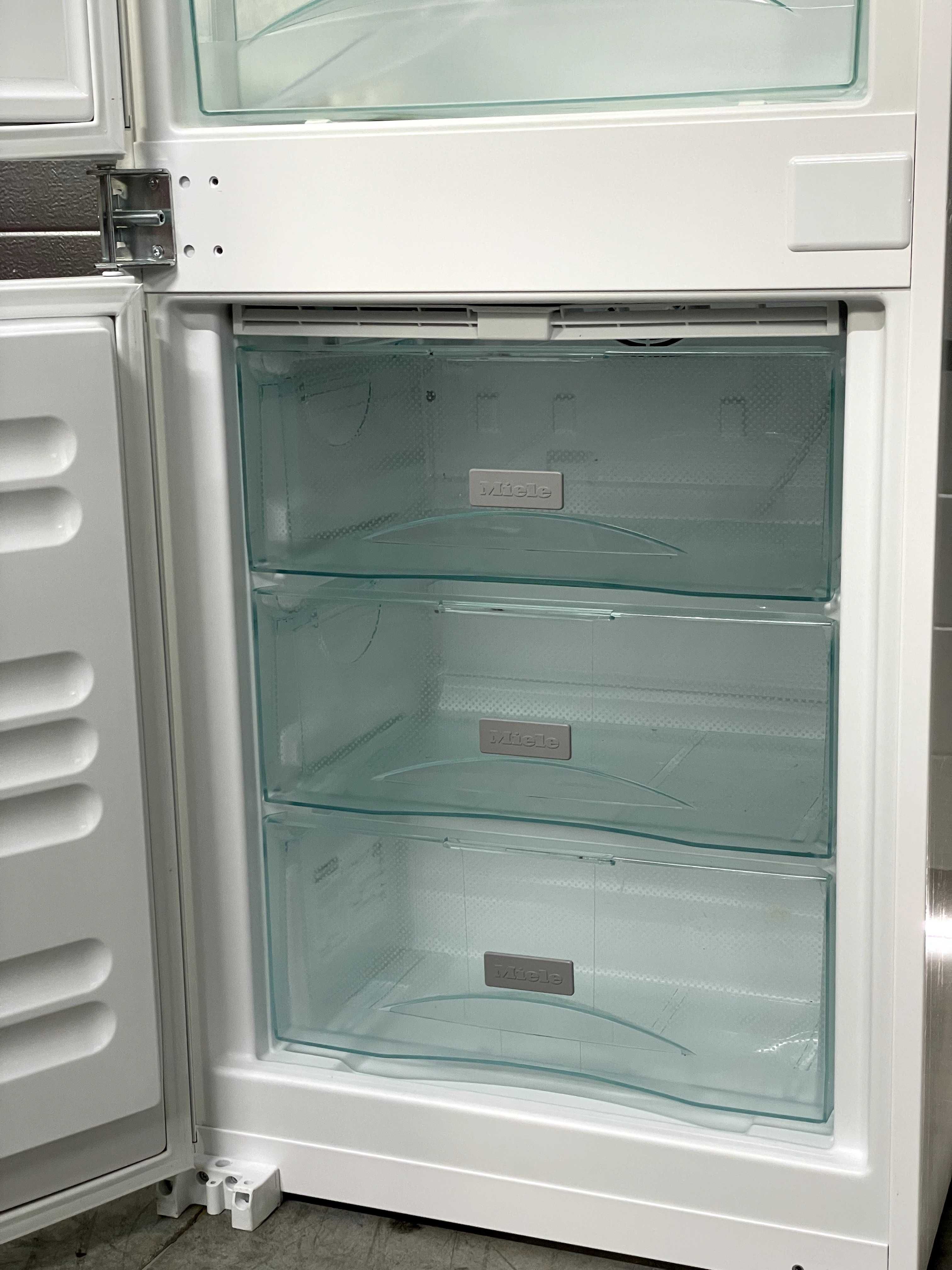 Вбудований Холодильник Miele KDN 37132 Вмонтований 2023 року
