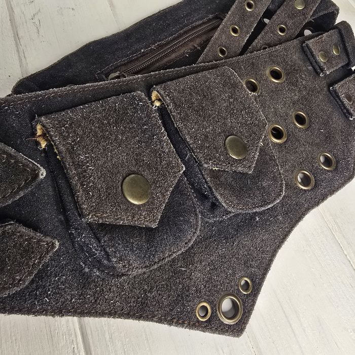 Поясная сумка шоколадного цвета  из замши — индийский хендмейд (Гоа)