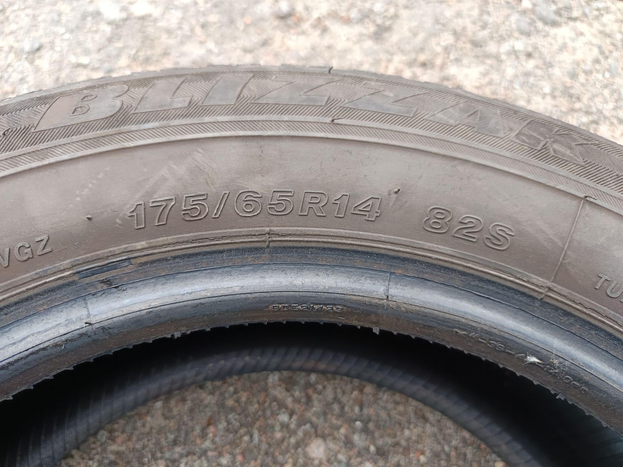 Bridgestona Blizzak 175/65 R14 зима