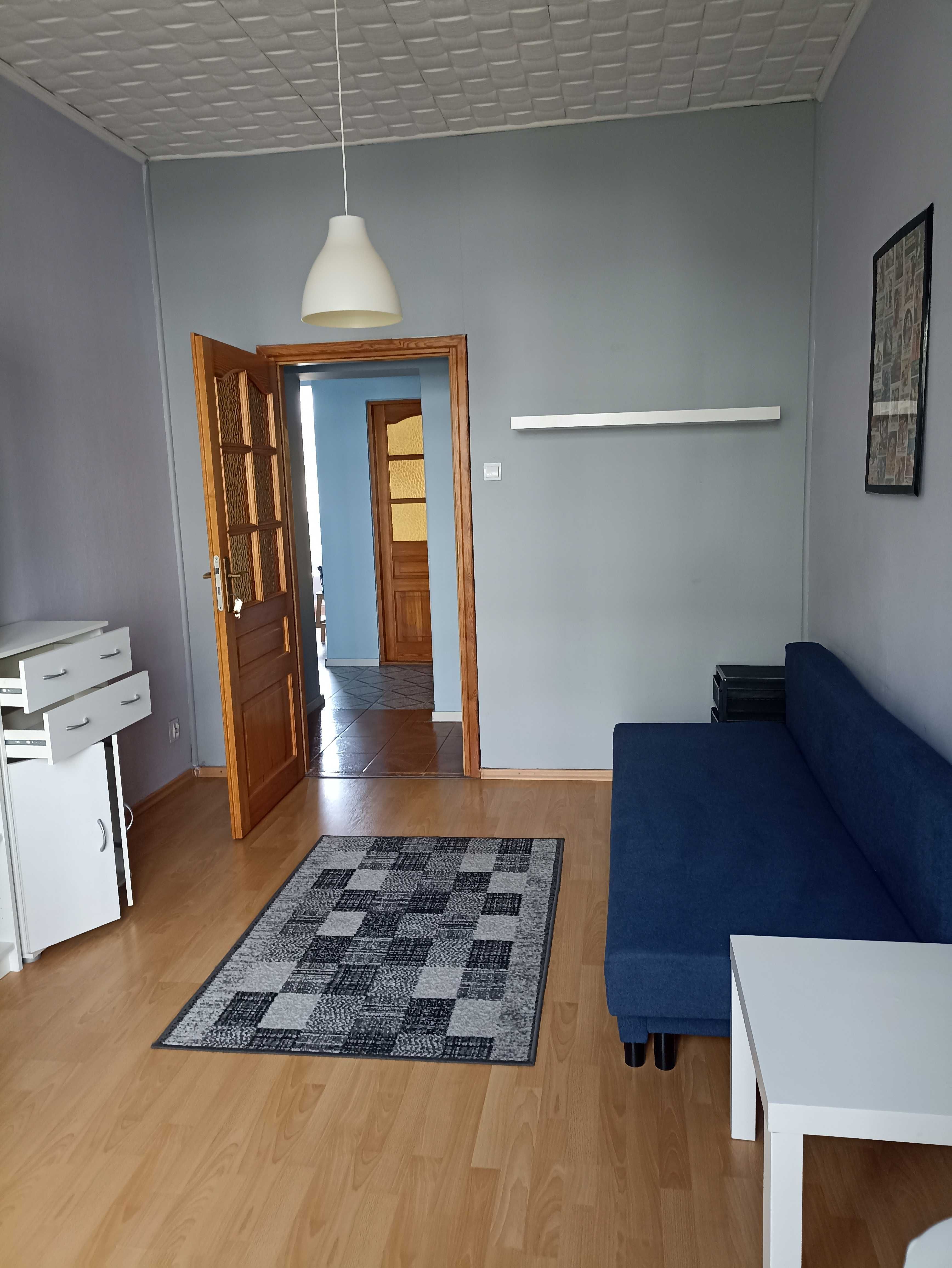 Niezależny pokój w  samodzielnym mieszkaniu