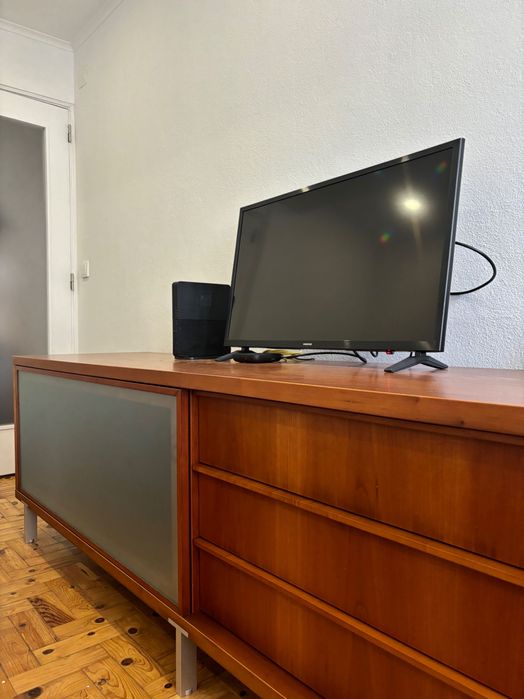 Aparador de Madeira Cerejeira