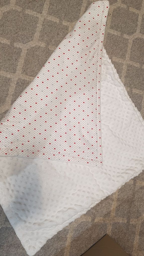 Kocyk minky biały plus pielucha na przewijak