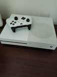 Xbox One S 1TB + pad + 3 gry