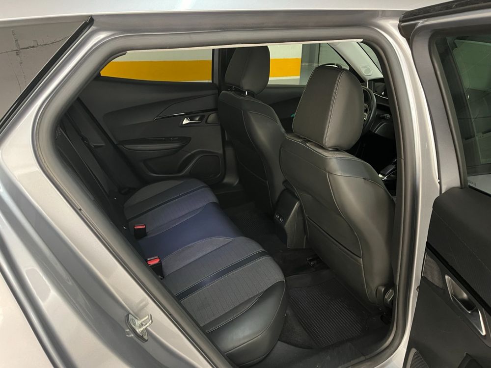 Peugeot E-2008 Allure