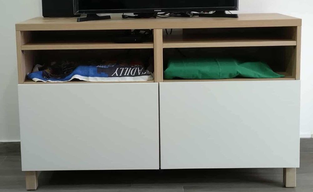 Móvel TV com iluminação LED traseira