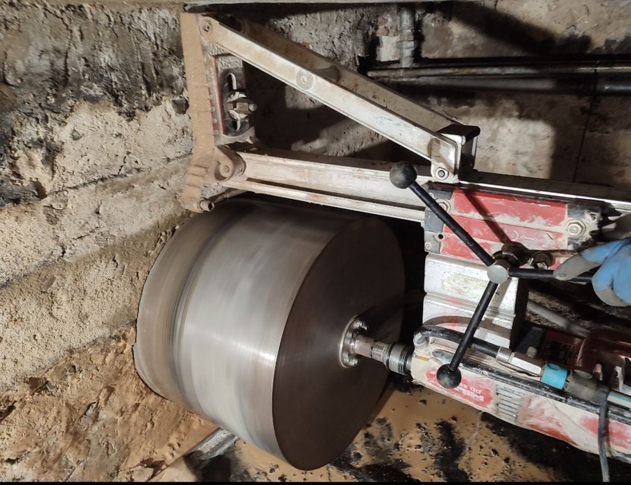 Wiercenie otworów cięcie w betonie żelbetonie  technika diamentowa