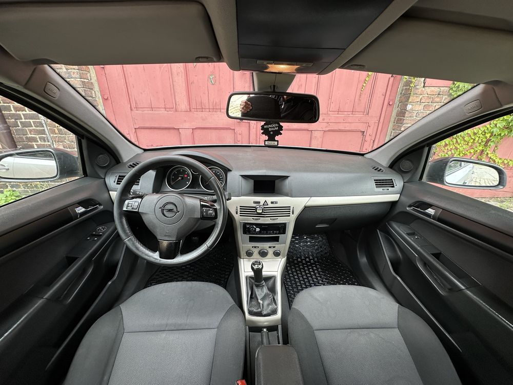 Opel Astra H 1.9CDTi Kombi 2008r, Lift, Klima