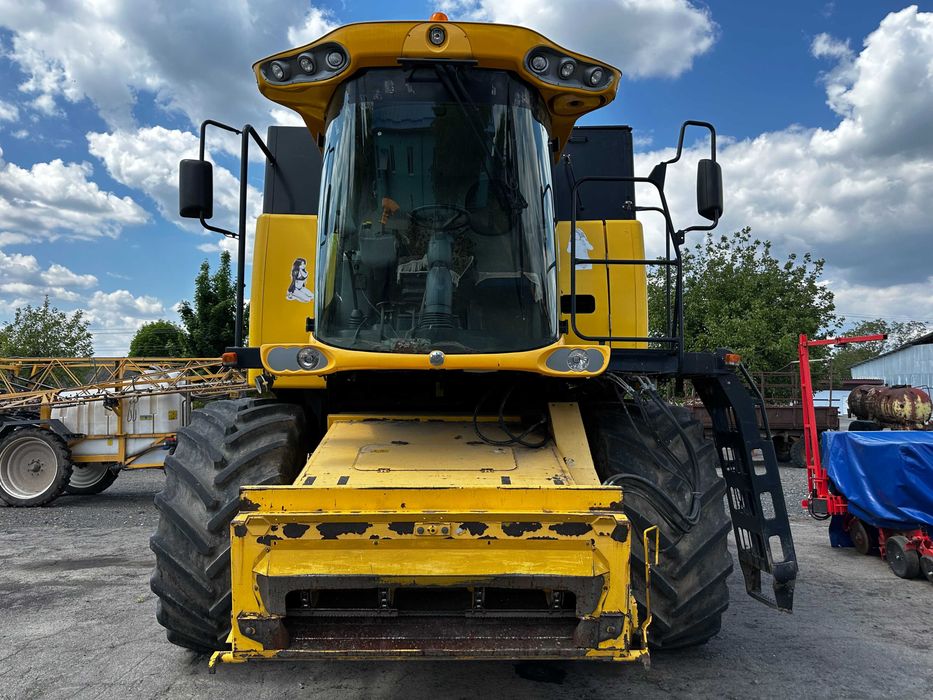 Комбайн зернозбиральний New Holland CSX 7080, 2010 р.в.