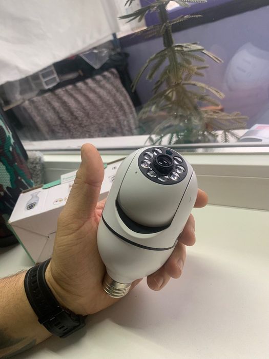 Камера видеонаблюдения Лампа TUYA YI Iot