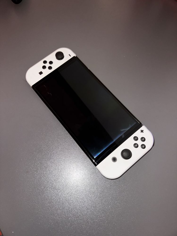 Nintendo Switch Oled + gra Mario Party Superstars + 2 joycony