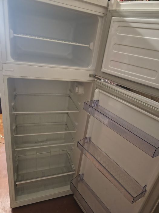 Холодильник Beko RDSA240K20W 223л у гарному стані