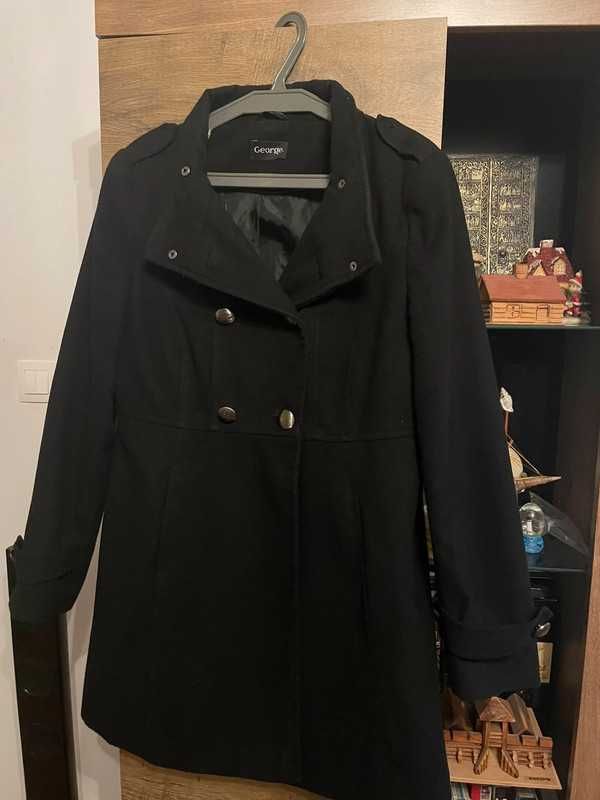 Czarny płaszcz bosmanka zapinany na jesień zimę płaszczyk George XL 42