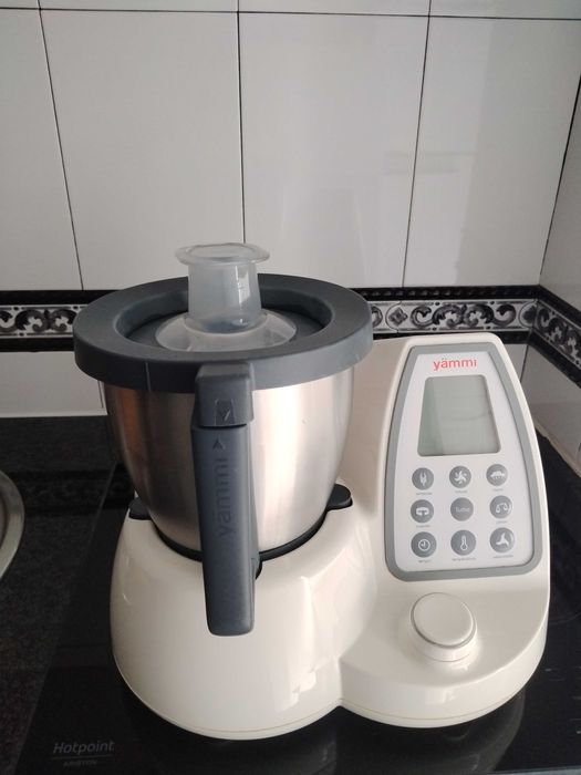 Yammi - robot de cozinha e utensílios
