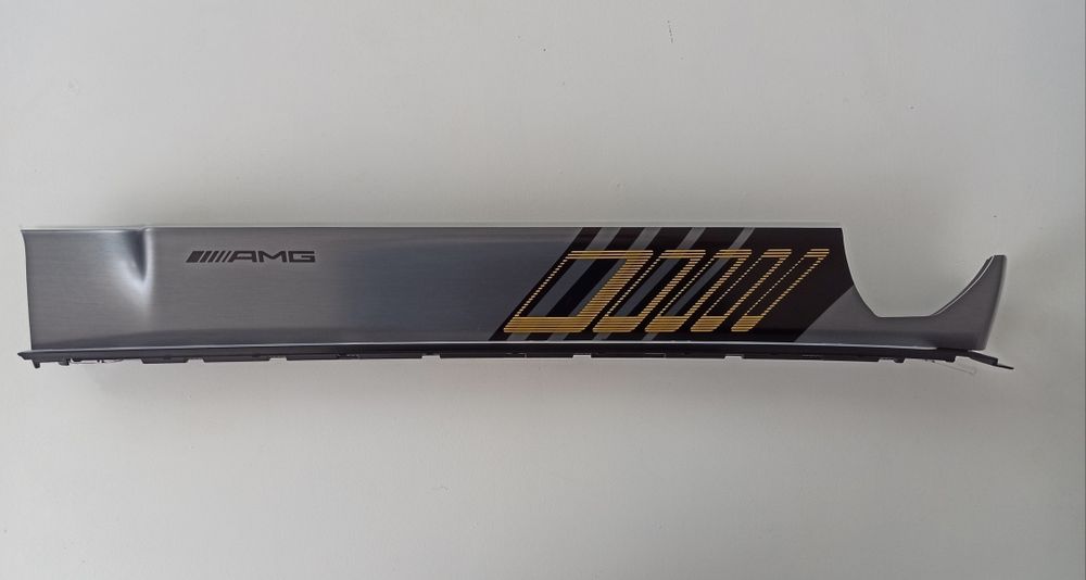 AMG Edition Mersedes Klas A 177 i CLA 118 listwa centralnej konsoli