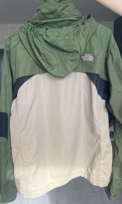 The North Face вітровка