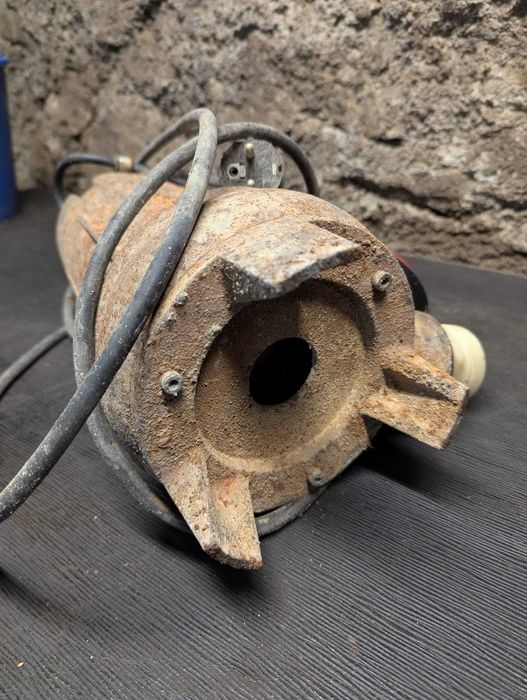 Vendo Bomba Submersível Dreno Pompe / Telstar – 0.75 HP – Usada