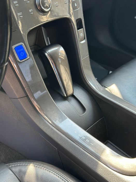 Продам  Chevrolet Volt 2012 рік можлива розстрочка,кредит,обмін!