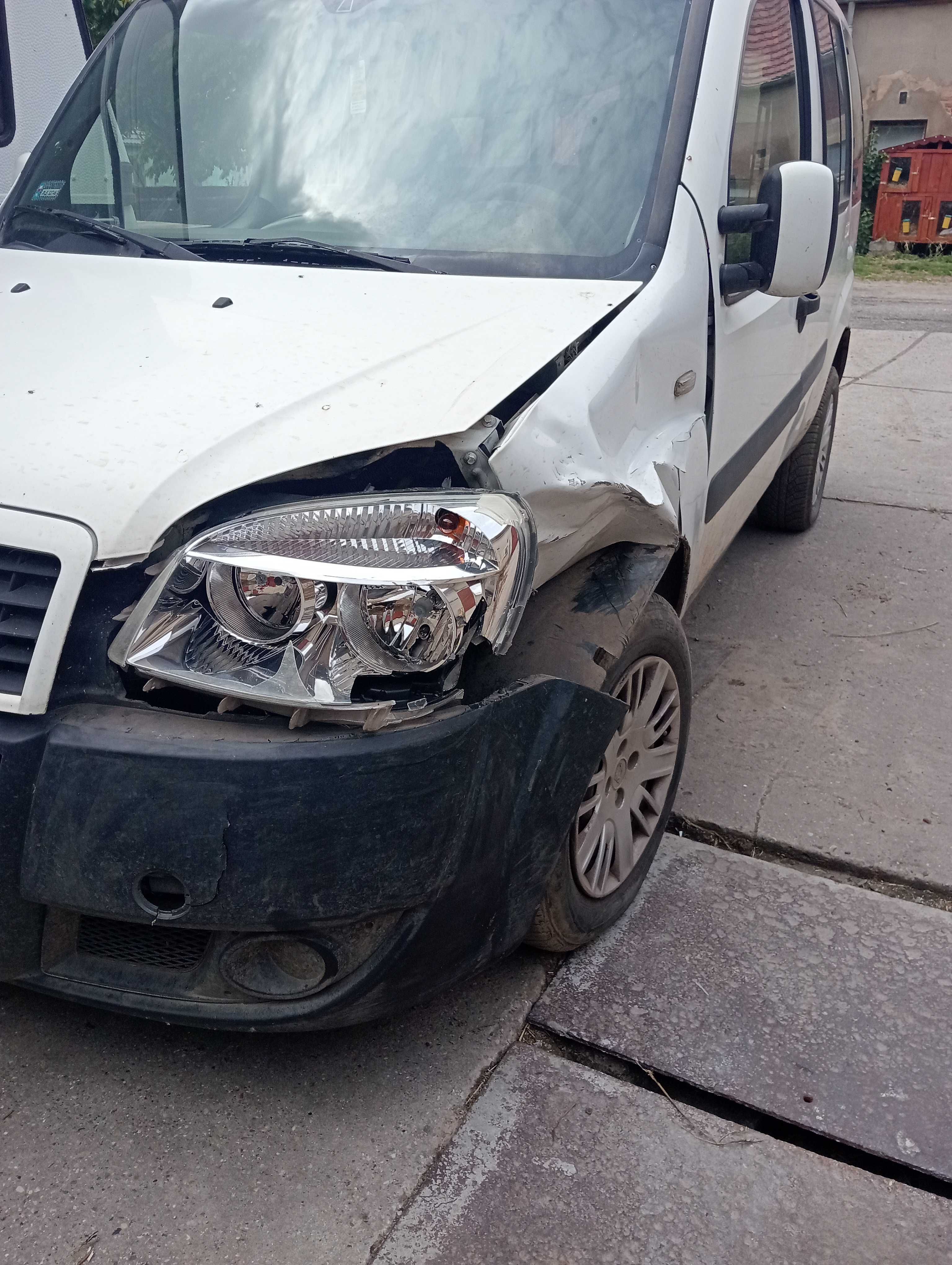 fiat doblo białe