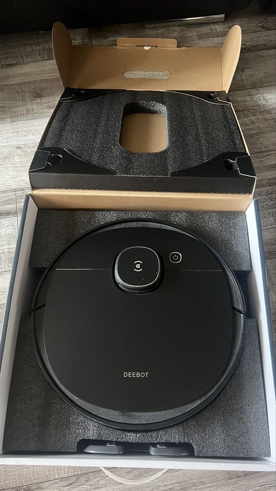 Робот пылесос Ecovacs Deebot ozmo 950