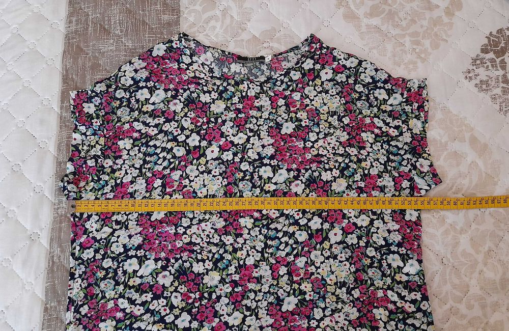 Blusa florida Pátio da Moda - Tam 36. NUNCA USADA