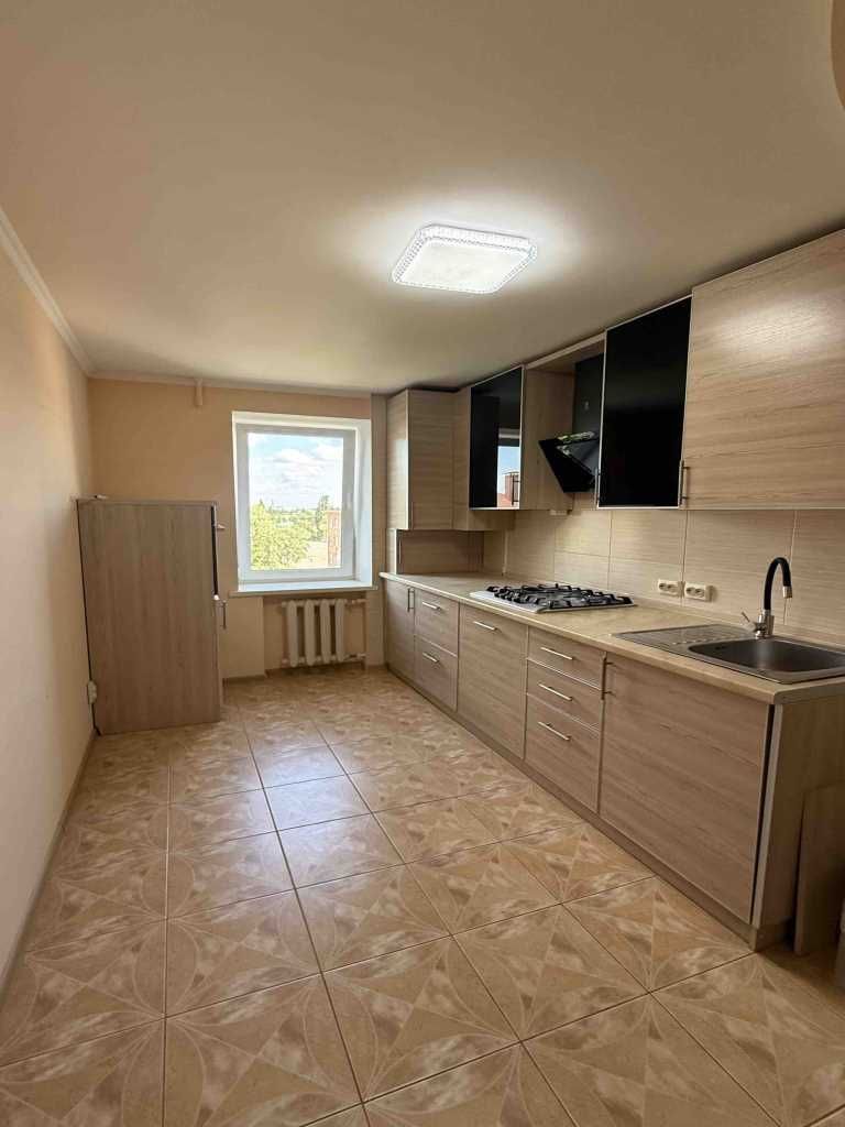 3к квартира з ремонтом, в цеглі, КОТЕЛ, кімнати роздільні, ТРЦ Київ