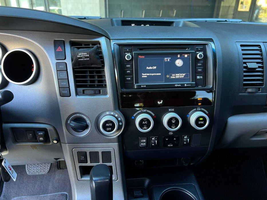Toyota Sequoia 2016