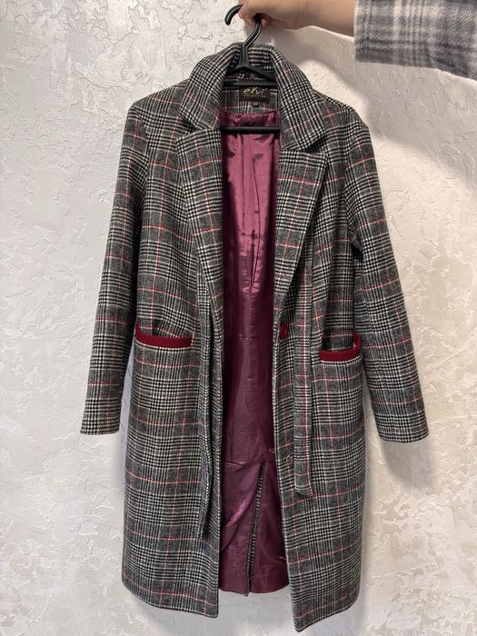 Картате жіноче пальто
