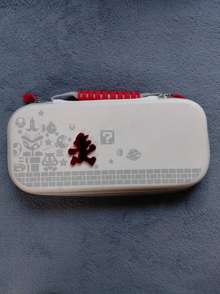 Pokrowiec na nintedo switch