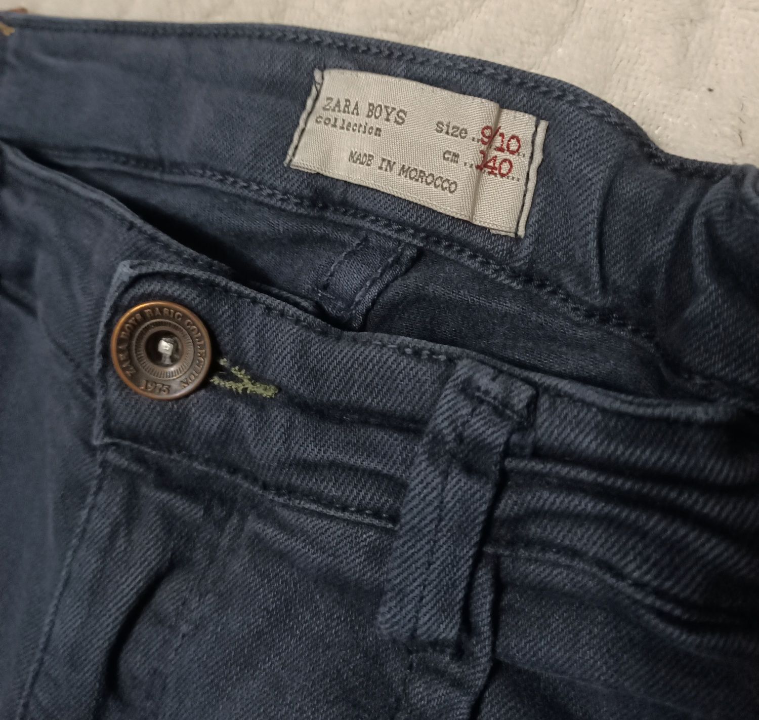 140 cm ZARA BOYS Granatowe dżinsy rurki proste Jeansy spodnie (3)