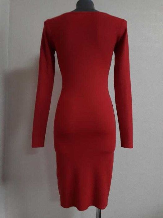 Облягаюча,мега якісна сукня-футляр в мікро-рубчик,з кашеміром,на 42/48