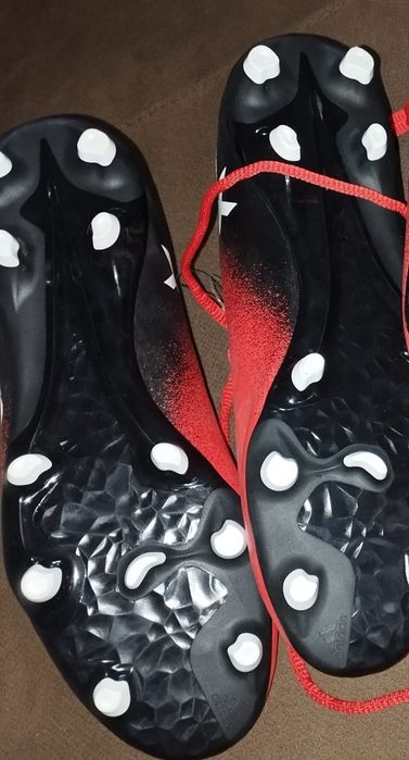 Chuteira adidas tamanho 42