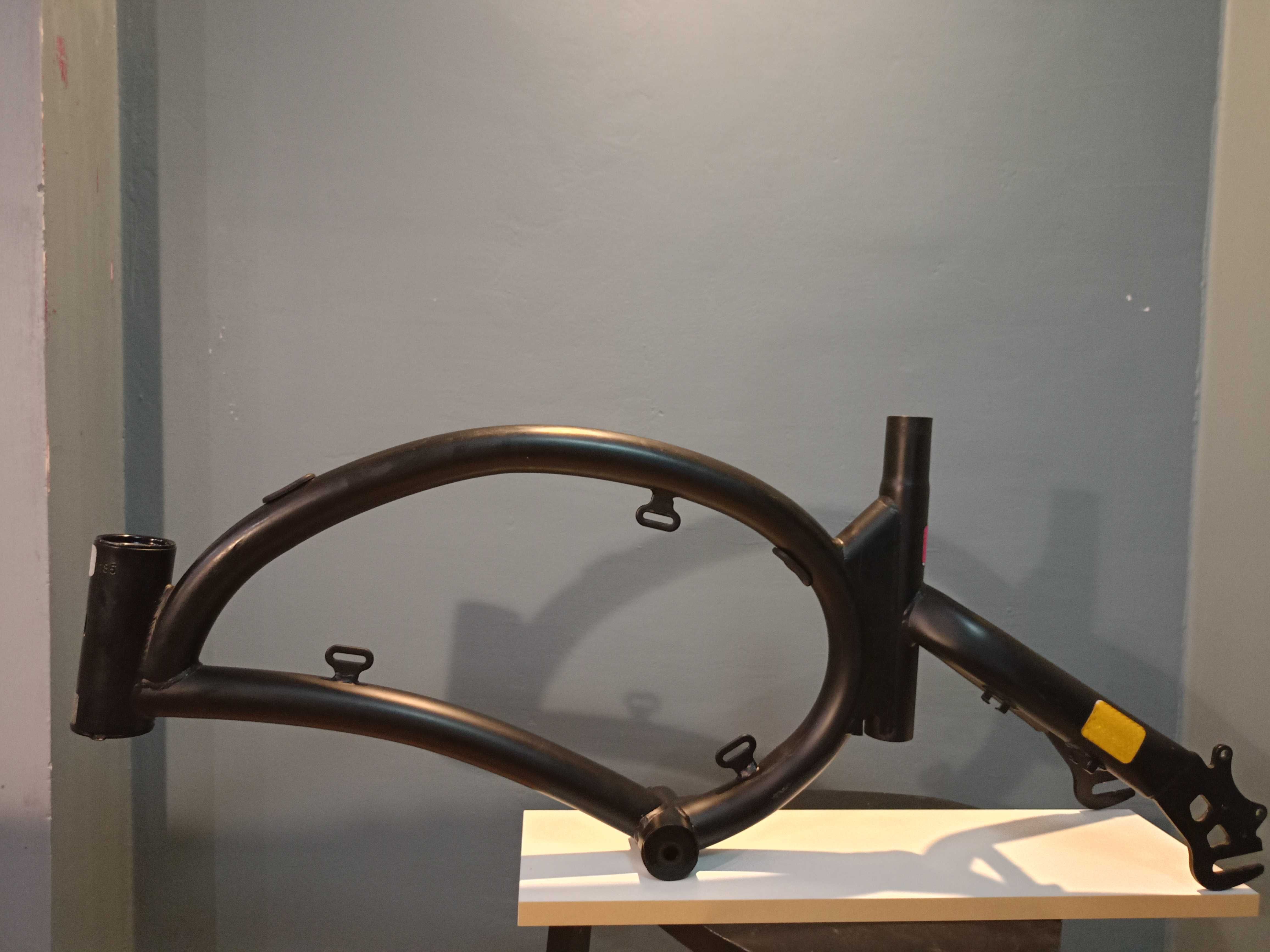 Urban Glide Bike-140
DYU D3F 14"
RAMA, KIEROWNICA