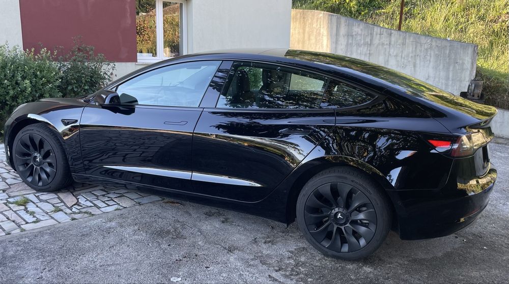 Tesla Model 3 Std Range Plus RWD + gancho de reboque