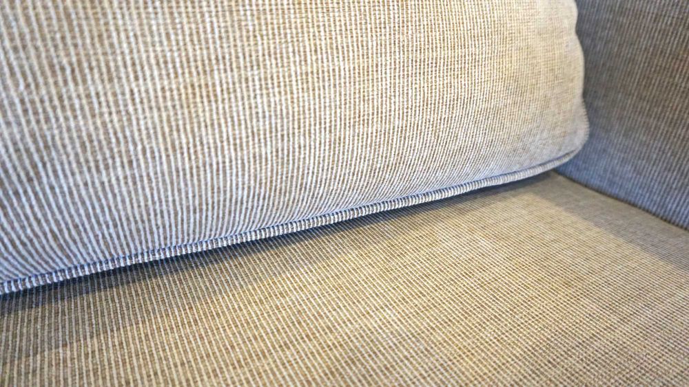 Bom Sofá da marca KA - Kilo Americano