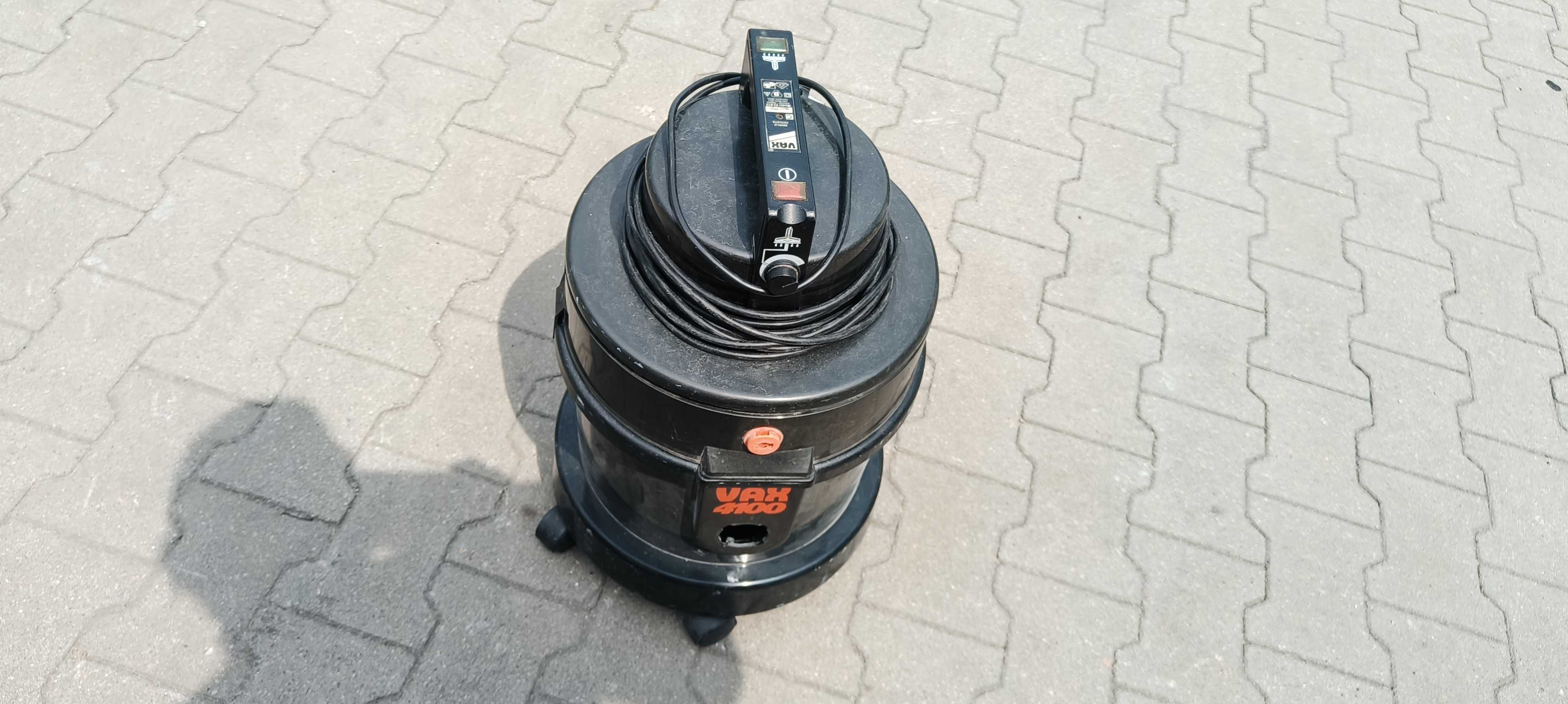 Odkurzacz piorący VAX 4100