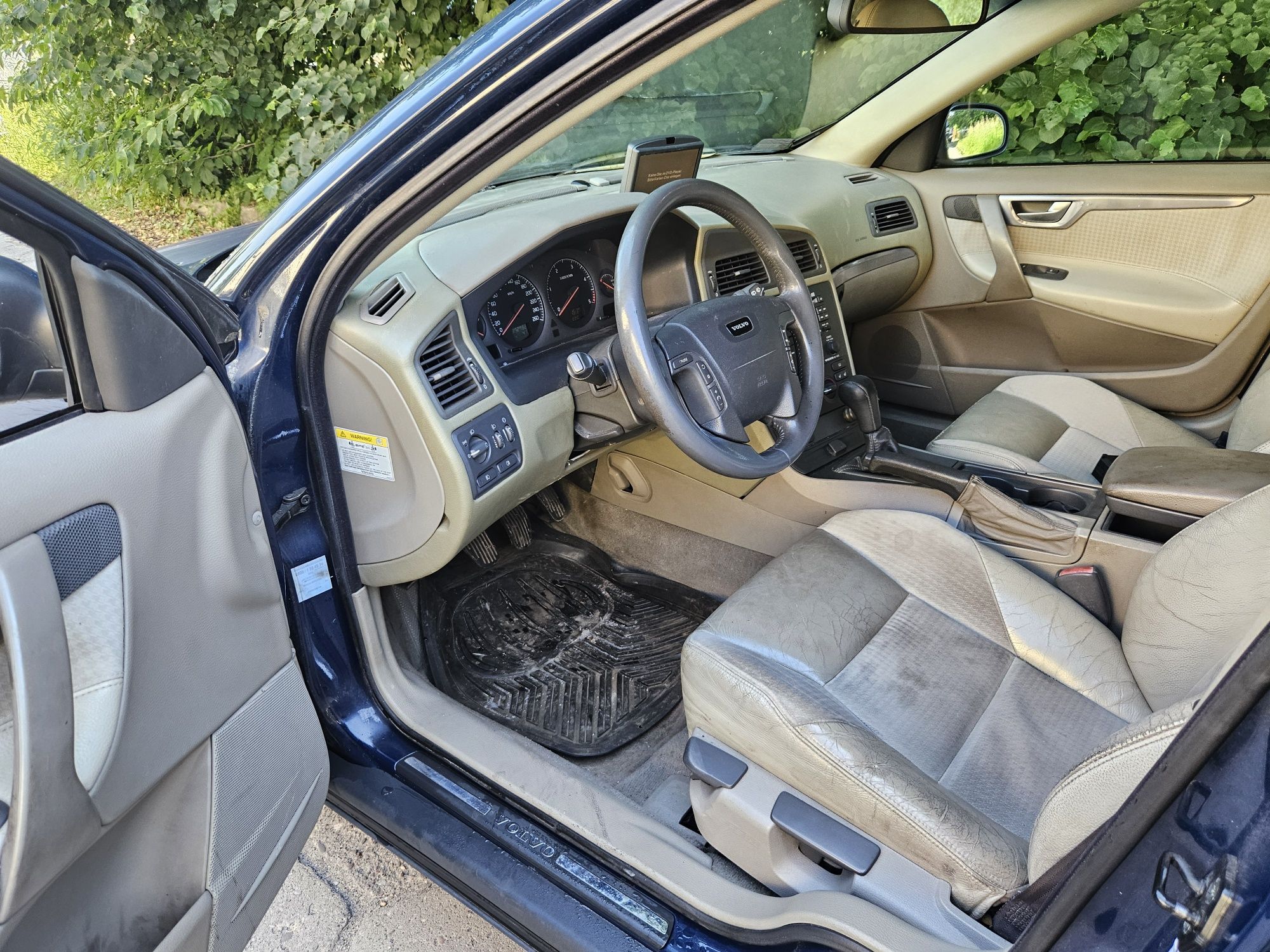 Volvo V70 2001рік 2,4 дизель для військових