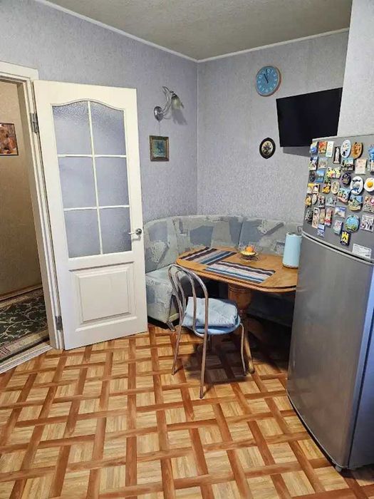 Продам просторную 2-к квартиру Донецкое шоссе Левобережный Караван