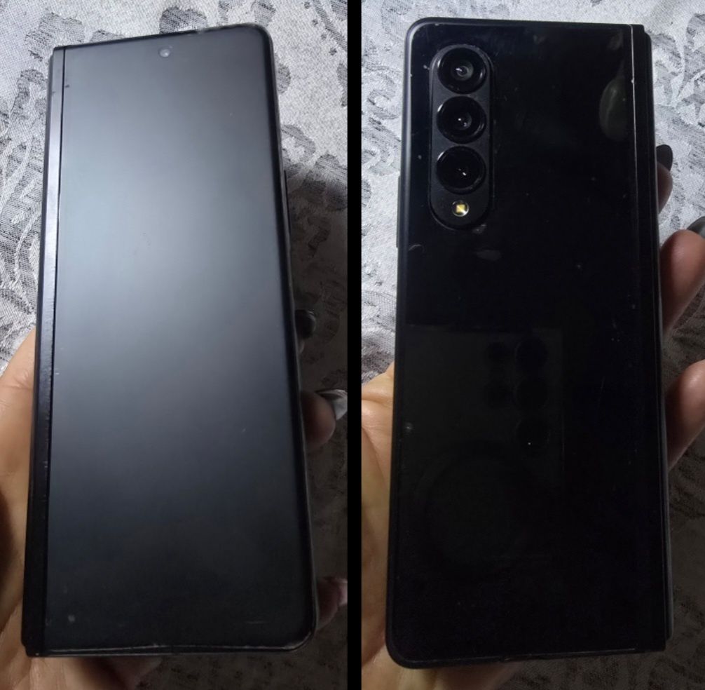 Samsung Galaxy Z Fold 3
