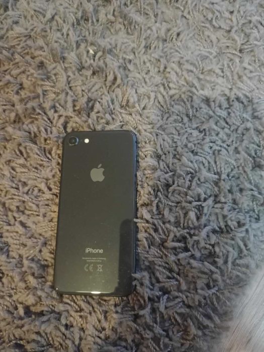 smartfon iPhone 8