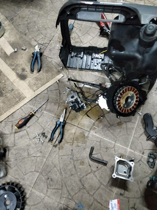 Ремонт генераторів (бензо).