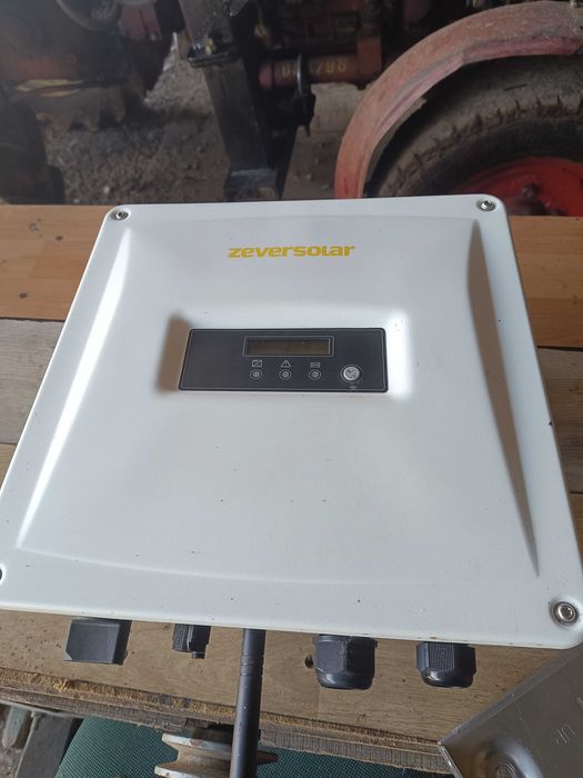 Falownik Zeversolar 3000S