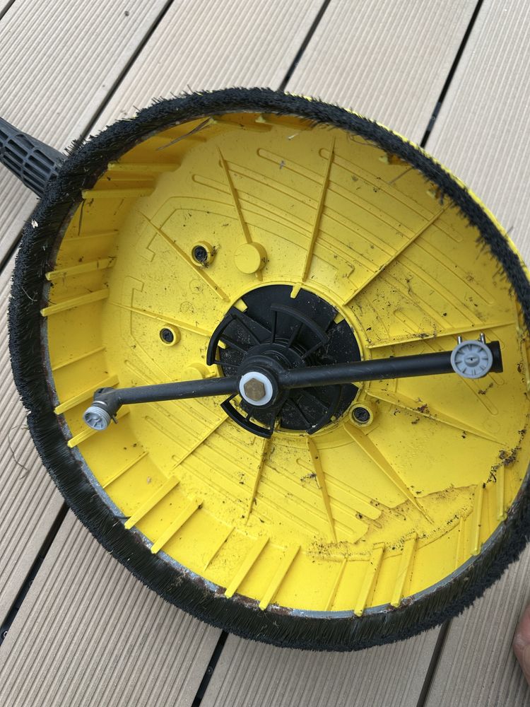 Sprzedam szczotke Karcher taras polbruk