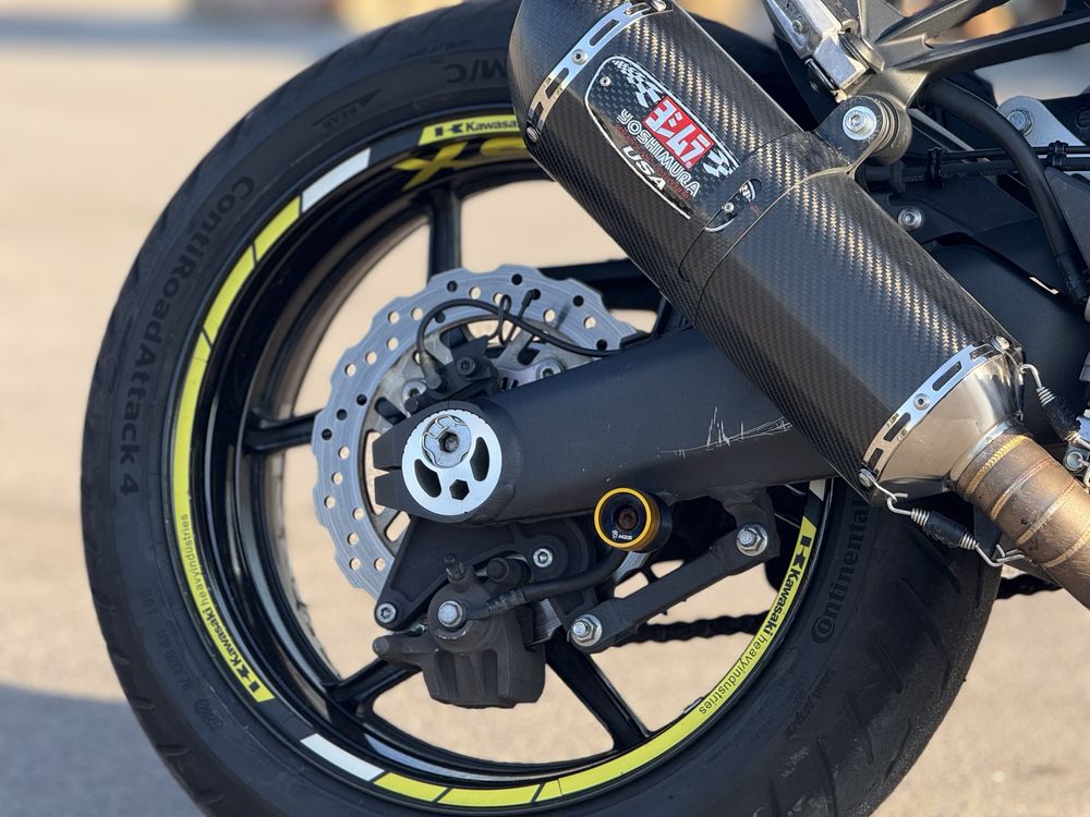 Kawasaki Ninja ZX-10R (ZX1000)