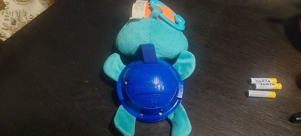 Żółw maskotka na baterie