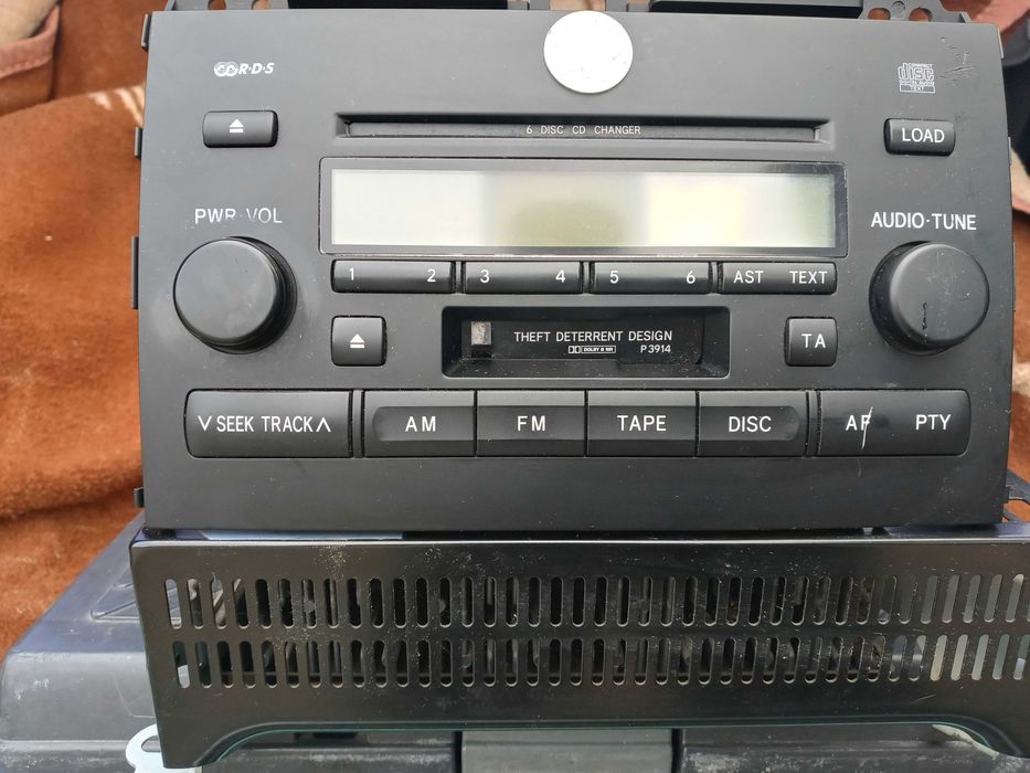 Land Cruiser 120 Radio ze wzmacniaczem