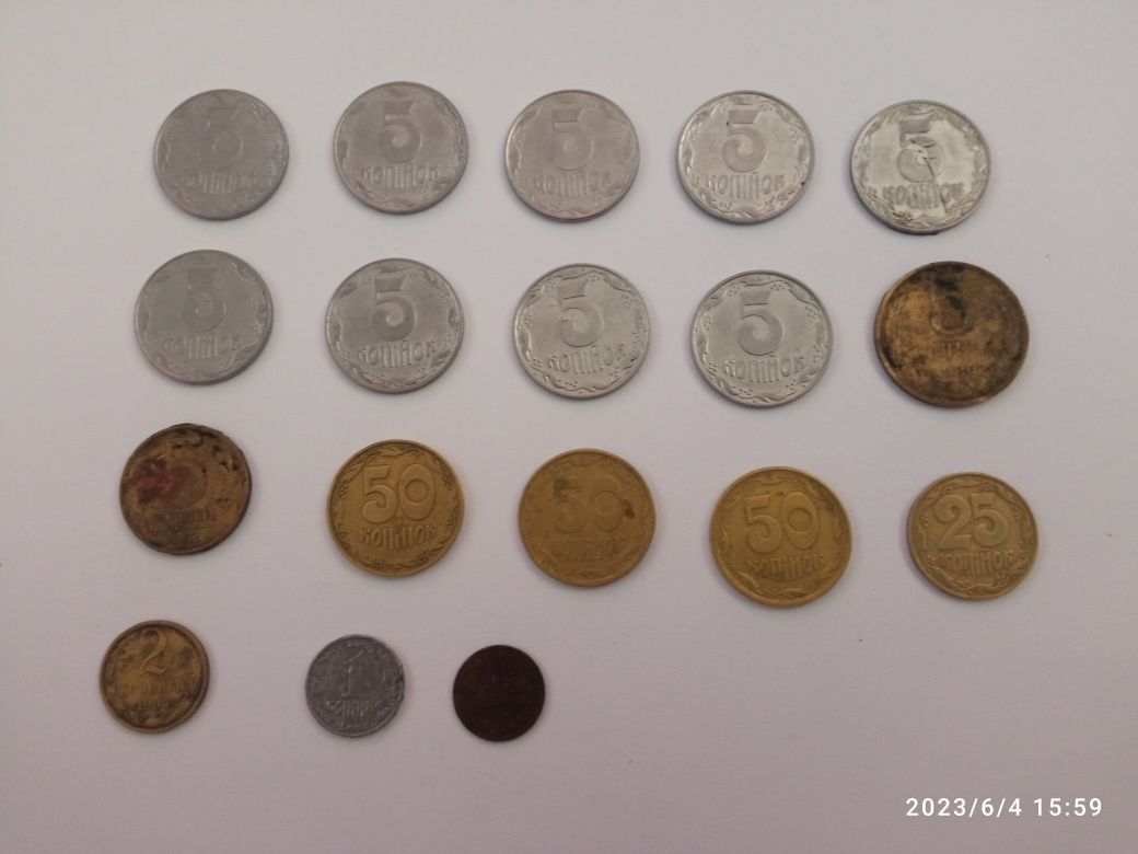 Продам монети до 2000 і з СССР