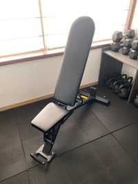 Banco de musculação Titanium Strength