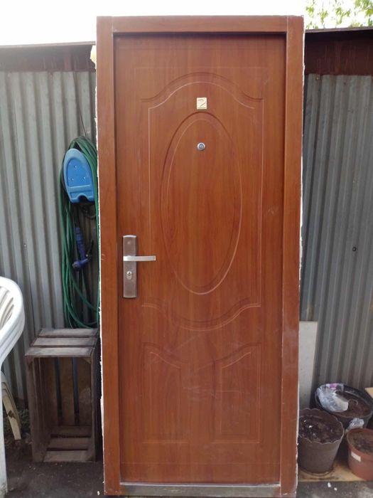 Drzwi metalowe + metalowa futryna